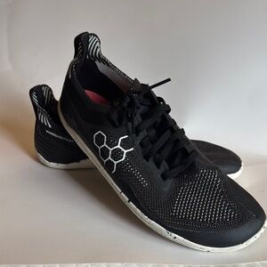 Black and White VIVO BAREFOOT sneaker